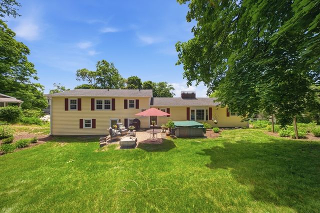 494 Laurel St, Manchester, NH 03103