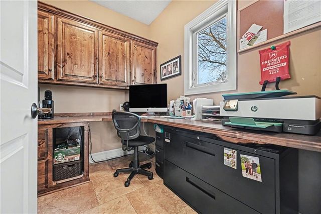 15321 N Bales Road, Smithville, MO 64089