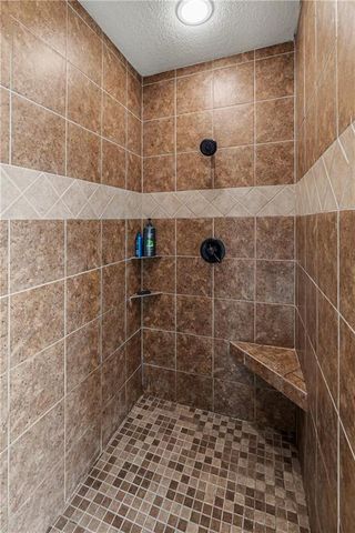 15321 N Bales Road, Smithville, MO 64089