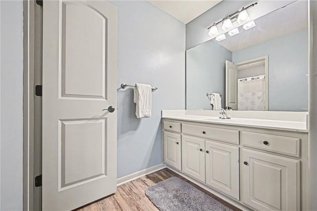 15321 N Bales Road, Smithville, MO 64089