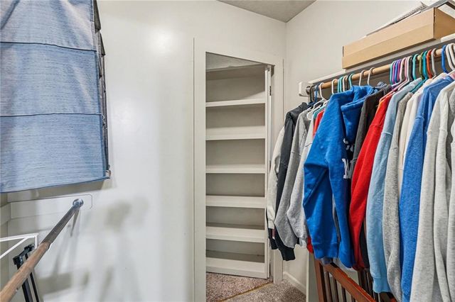 15321 N Bales Road, Smithville, MO 64089