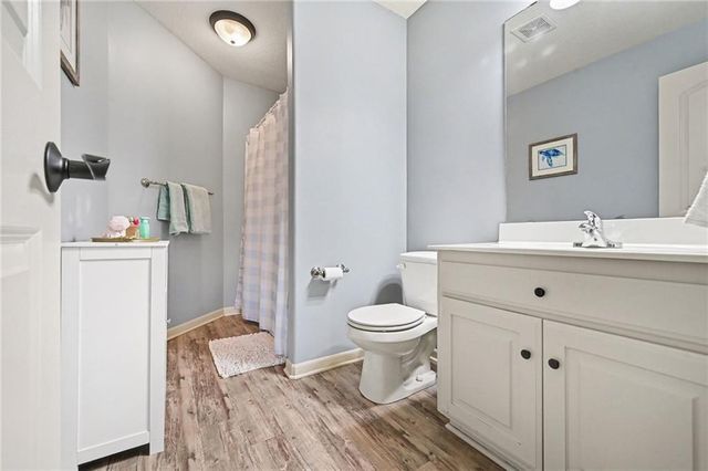 15321 N Bales Road, Smithville, MO 64089