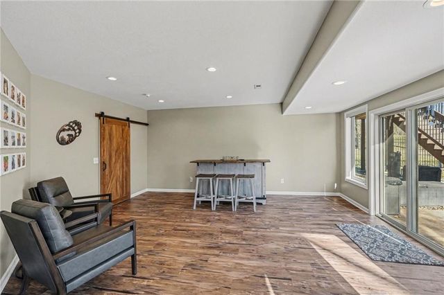 15321 N Bales Road, Smithville, MO 64089