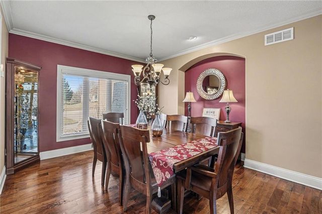 15321 N Bales Road, Smithville, MO 64089