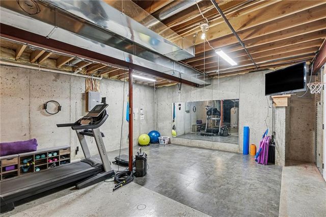 15321 N Bales Road, Smithville, MO 64089