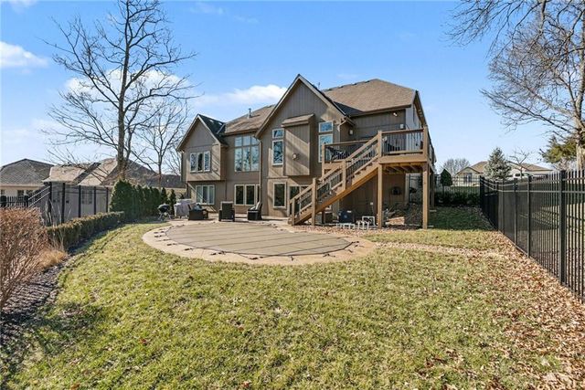 15321 N Bales Road, Smithville, MO 64089