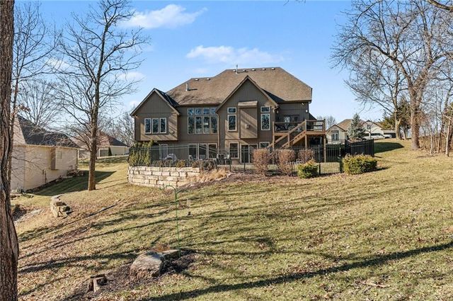 15321 N Bales Road, Smithville, MO 64089