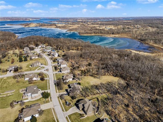 15321 N Bales Road, Smithville, MO 64089