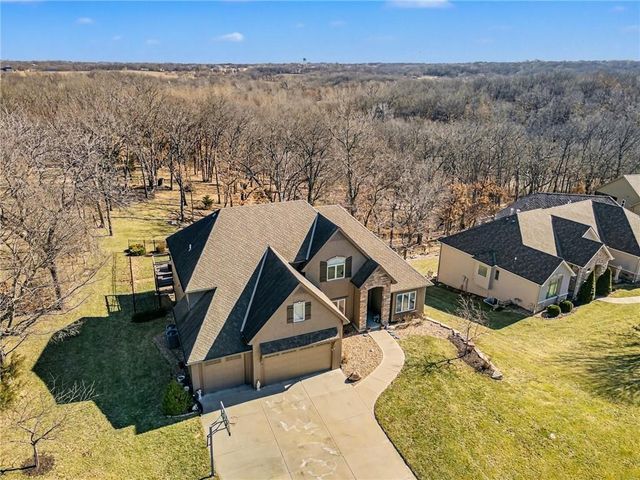 15321 N Bales Road, Smithville, MO 64089