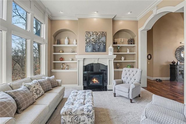 15321 N Bales Road, Smithville, MO 64089