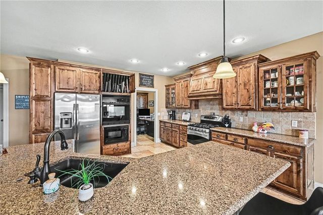 15321 N Bales Road, Smithville, MO 64089