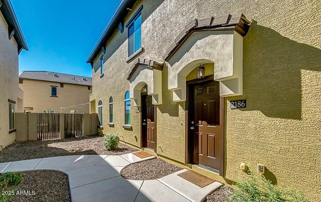 2725 E MINE CREEK Road 2186, Phoenix, AZ 85024