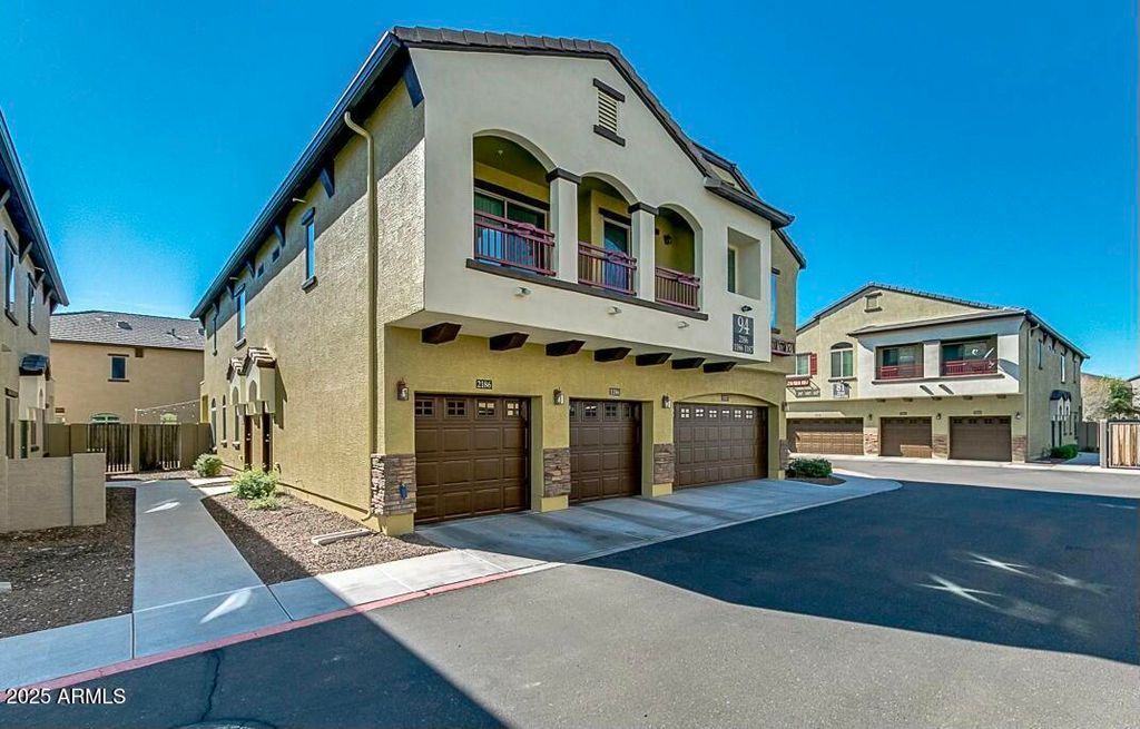 2725 E MINE CREEK Road 2186, Phoenix, AZ 85024