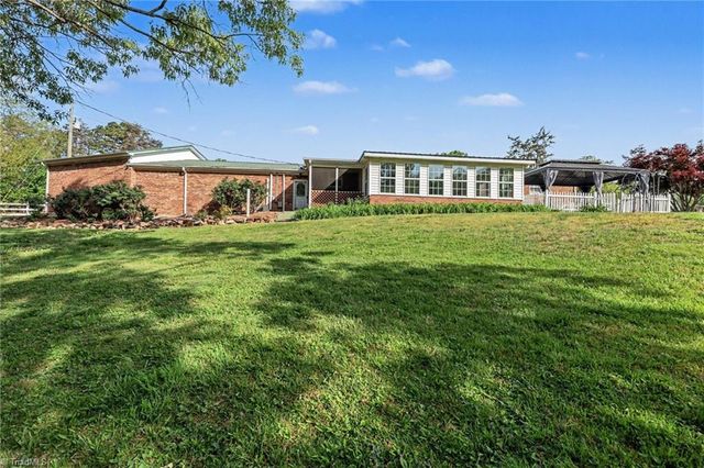 1362 US Highway 311 N, Walnut Cove, NC 27052