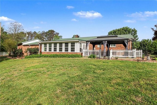 1362 US Highway 311 N, Walnut Cove, NC 27052