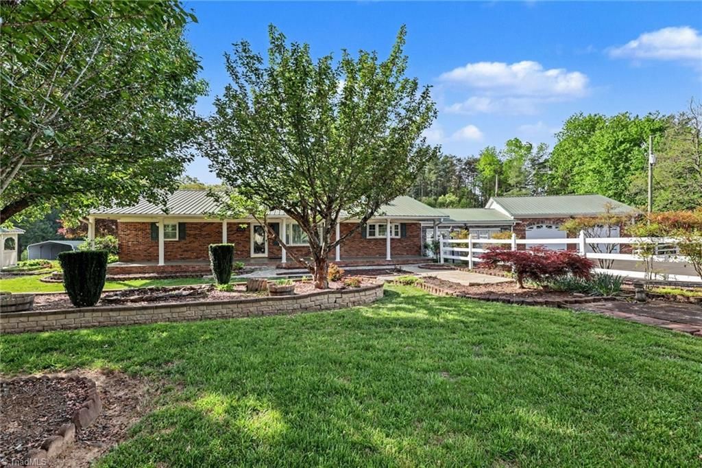 1362 US Highway 311 N, Walnut Cove, NC 27052