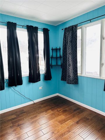 123 Pine St, Ellsworth Boro, PA 15331