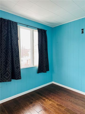 123 Pine St, Ellsworth Boro, PA 15331