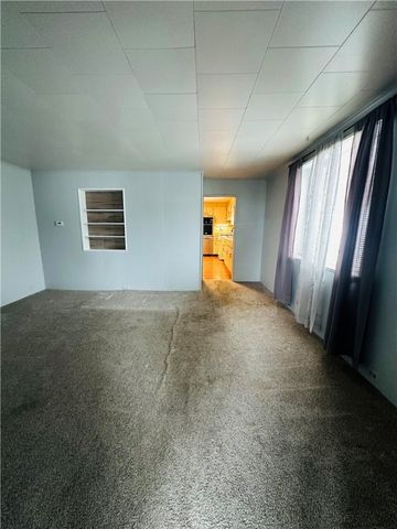 123 Pine St, Ellsworth Boro, PA 15331