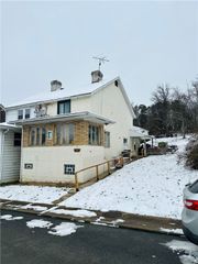 123 Pine St, Ellsworth Boro, PA 15331