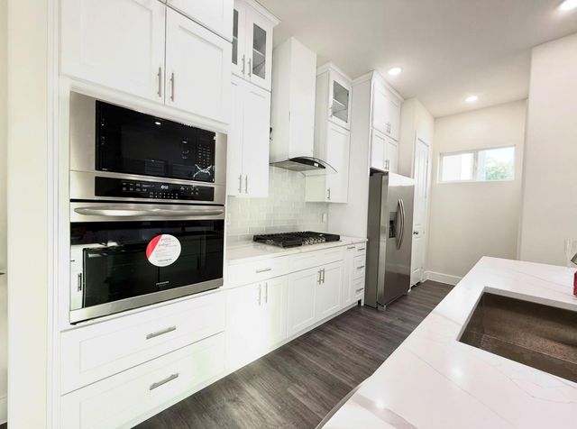 6715 Saint Augustine Street, Houston, TX 77021