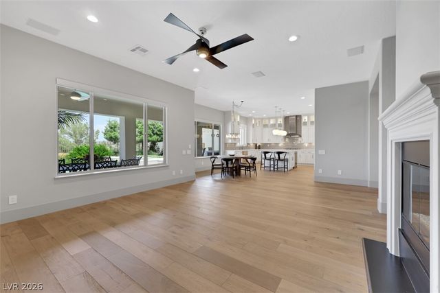 2172 Pont National Drive, Henderson, NV 89044