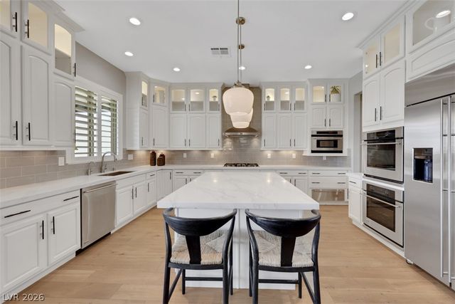 2172 Pont National Drive, Henderson, NV 89044