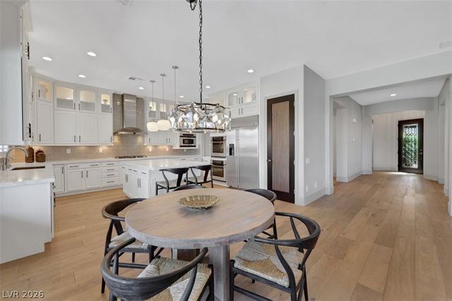 2172 Pont National Drive, Henderson, NV 89044