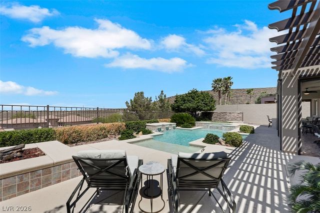 2172 Pont National Drive, Henderson, NV 89044