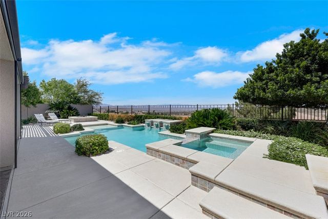 2172 Pont National Drive, Henderson, NV 89044