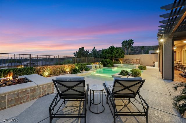 2172 Pont National Drive, Henderson, NV 89044