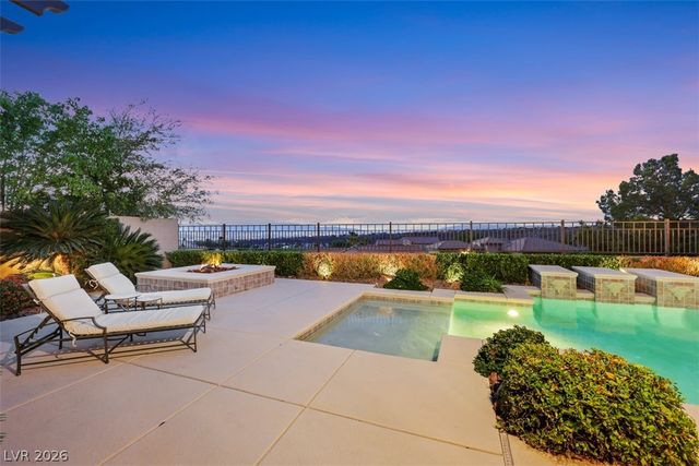 2172 Pont National Drive, Henderson, NV 89044
