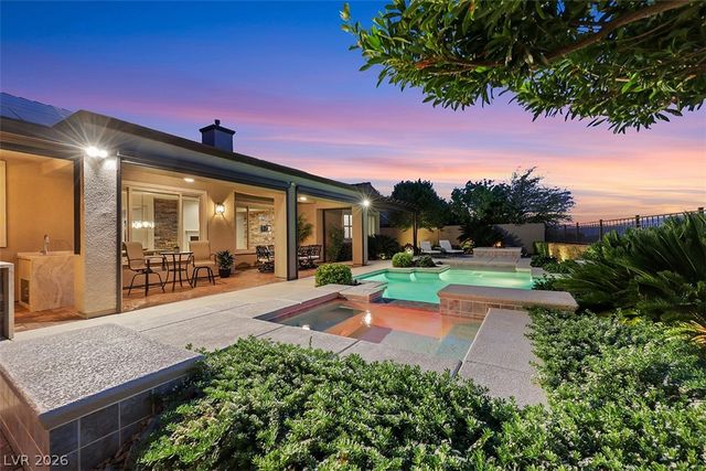 2172 Pont National Drive, Henderson, NV 89044