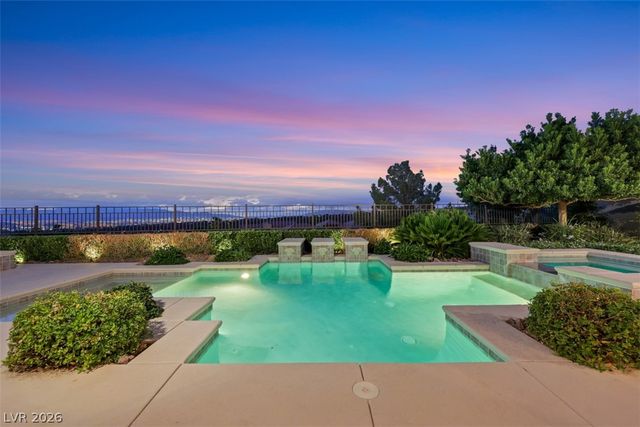 2172 Pont National Drive, Henderson, NV 89044