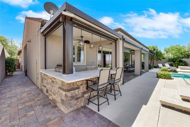 2172 Pont National Drive, Henderson, NV 89044