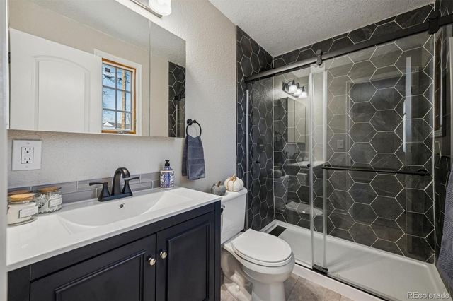 840 Kingston Street, Aurora, CO 80010