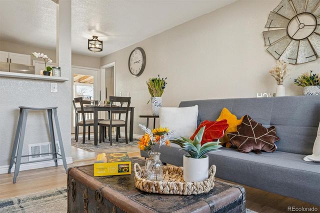 840 Kingston Street, Aurora, CO 80010