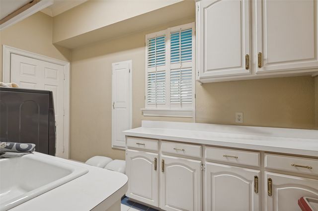1608 Crockett Circle, Irving, TX 75038