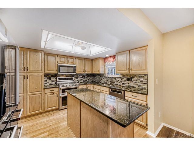 2824 S Heather Gardens Way B, Aurora, CO 80014