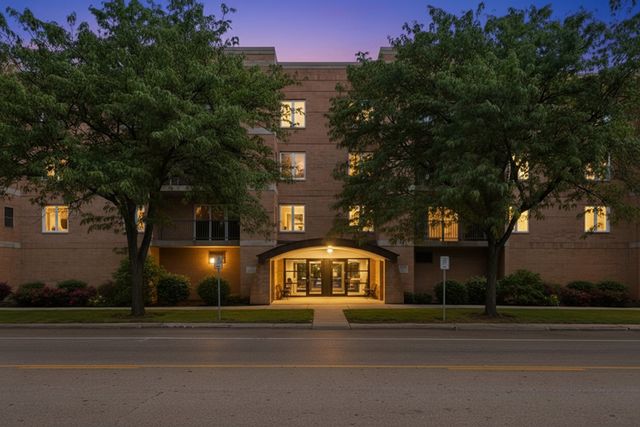 7414 W Irving Park Road 305, Norridge, IL 60706