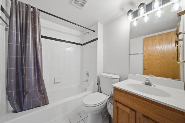 7414 W Irving Park Road 305, Norridge, IL 60706