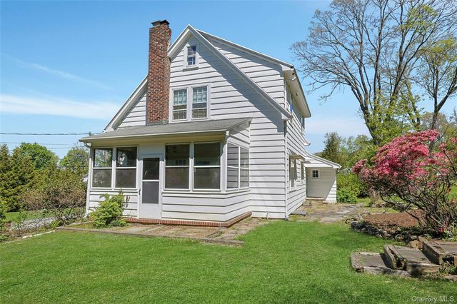 16 Sunset View Drive, West Nyack, NY 10994
