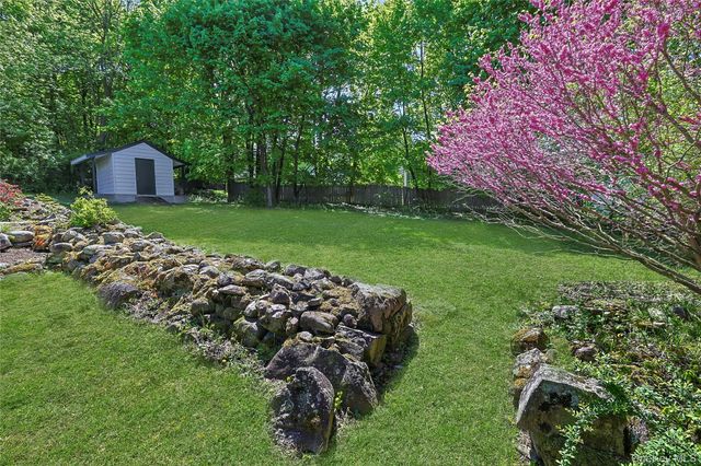 16 Sunset View Drive, West Nyack, NY 10994