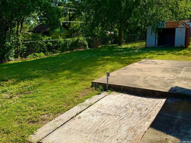 2423 Spicewood, San Antonio, TX 78213