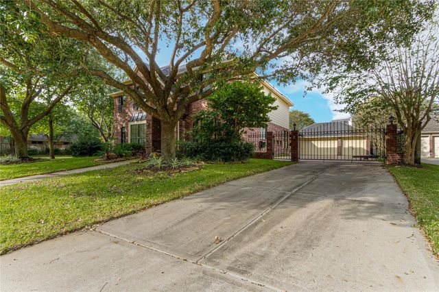 5303 Green Cove Bend Lane, Houston, TX 77041