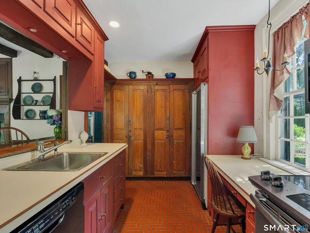 170 Old Post Road, Old Saybrook, CT 06475