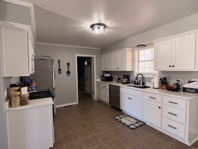 1393 N 4th Avenue, Piggott, AR 72454