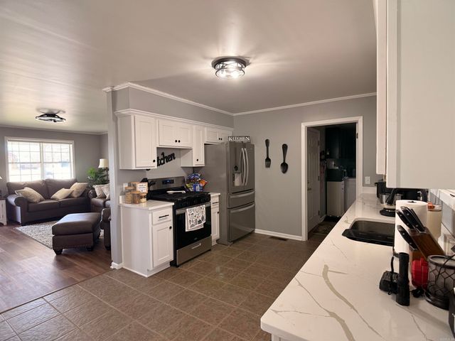 1393 N 4th Avenue, Piggott, AR 72454