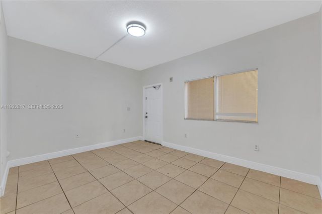 2185 NW 16th Ter 13, Miami, FL 33125