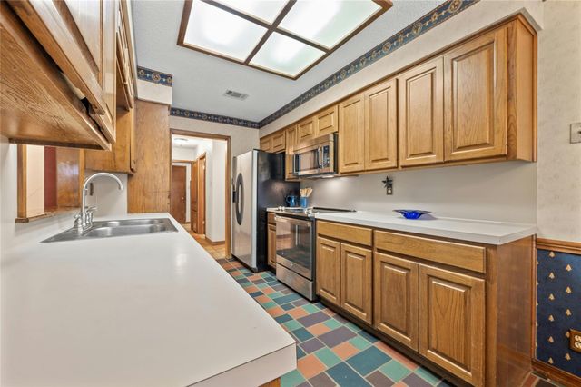 104 CAREFREE CIR, Lakeway, TX 78734